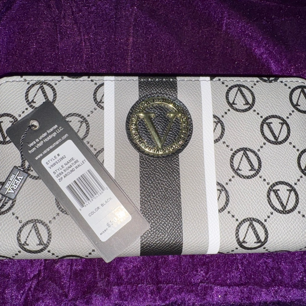 Vera Bradley NY Black and Silver Zip Wallet